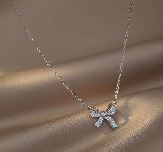 Ribbon Necklace